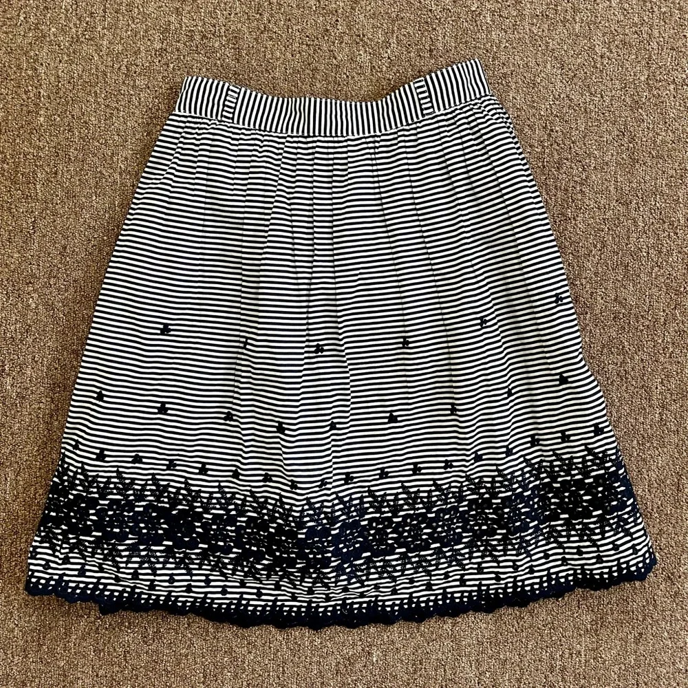 Kate Spade 'Skirt the Rules' Navy-White‎ Striped Floral Eyelet Size 2 / XS